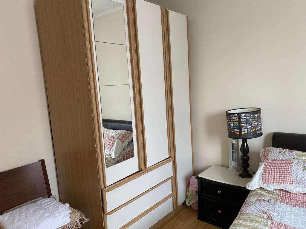 Specious Room In Northolt Northolt  المظهر الخارجي الصورة